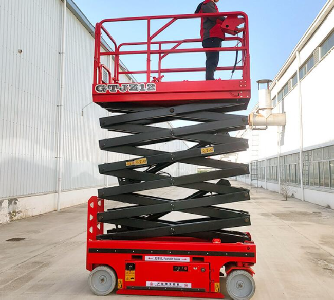 金湖自行走移动式升降机